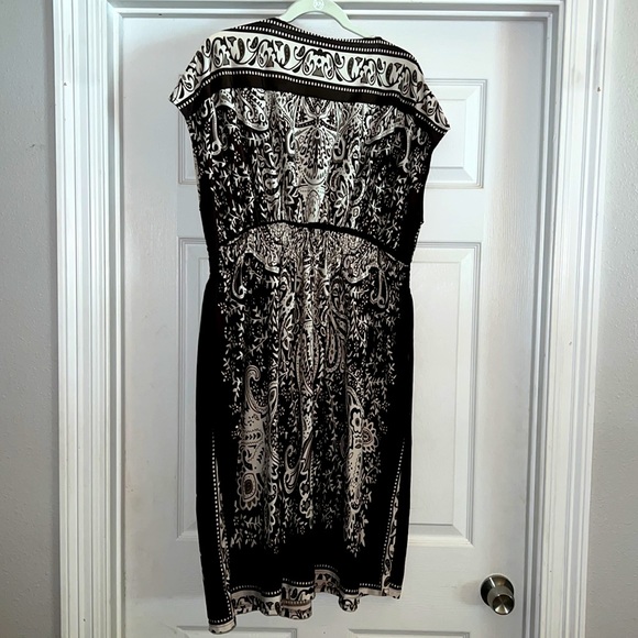 Patterned dress - Picture 2 of 4